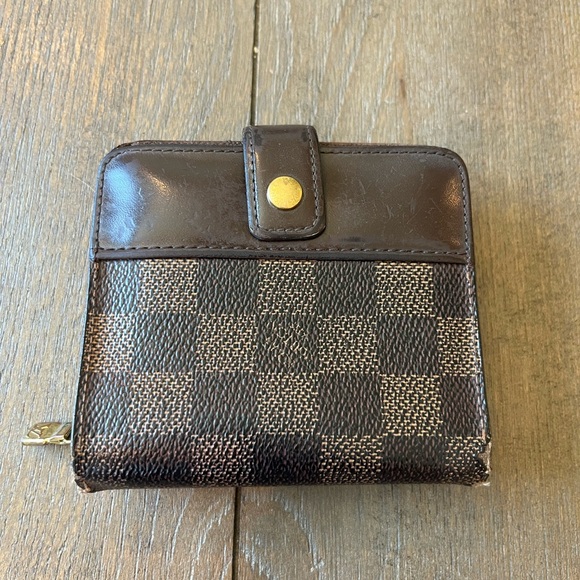 Louis Vuitton Damier ebene compact wallet - Picture 1 of 13